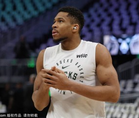 曝雄鹿劝说字母哥留队 强调一人一城、东部好争冠