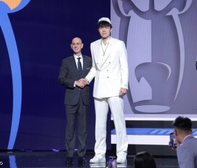 开拓者16顺位选中杨瀚森 第九位被选中的中国球员